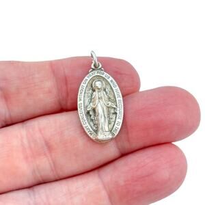 Vintage Sterling Silver 925 The Virgin Mary Miraculous Medal Pendant